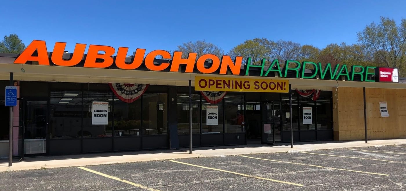 Aubuchon Hardware Opens in Monroe, CT